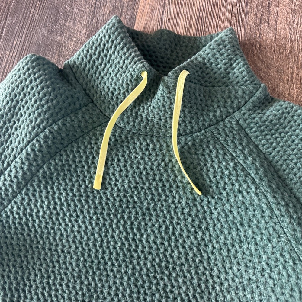 Women’s Sage Green Textured Pullover Sweater - Picture 2 of 4
